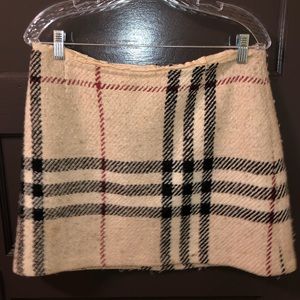 Burberry mini skirt